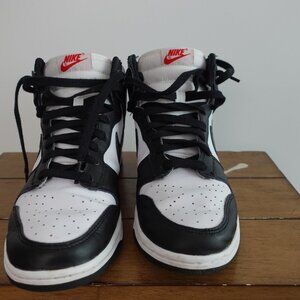 Women's - Nike Panda Dunks - High Top - US 9